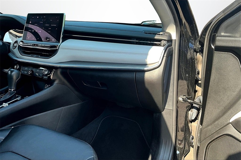 Used 2022 Jeep Compass Limited image 26