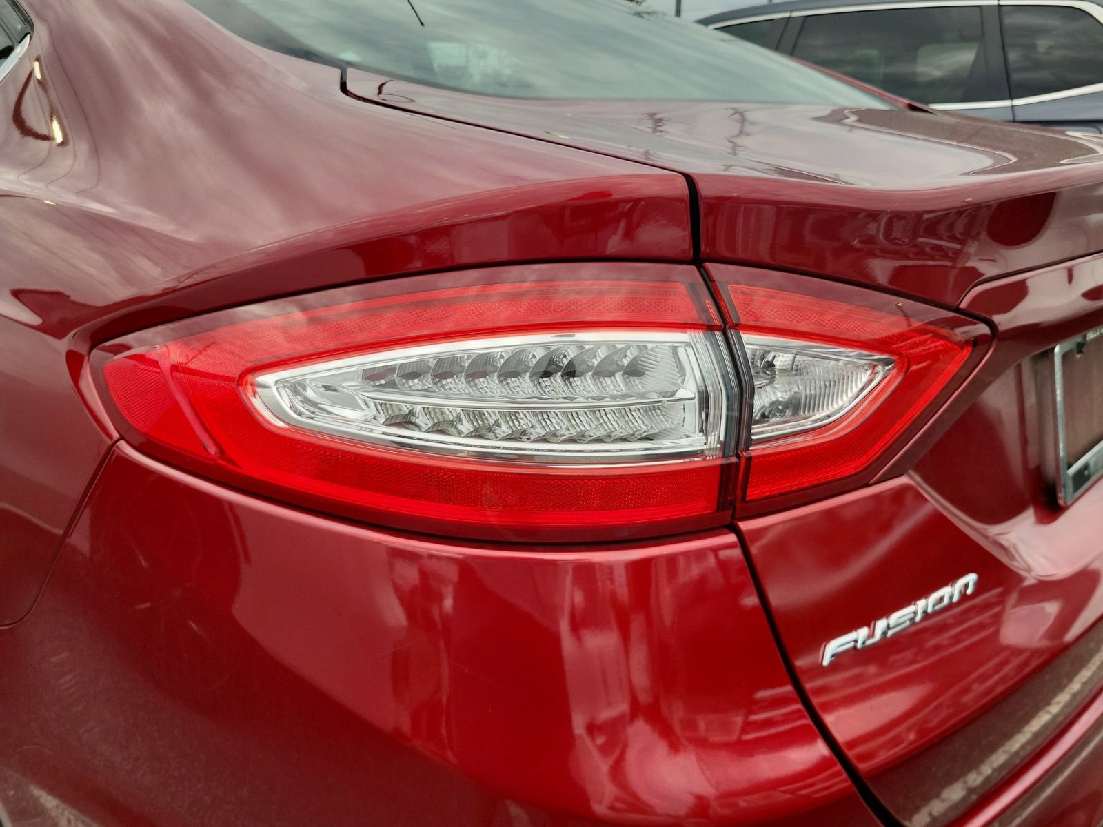 Used 2016 Ford Fusion SE w/ SE Cold Weather Package FWD image 9