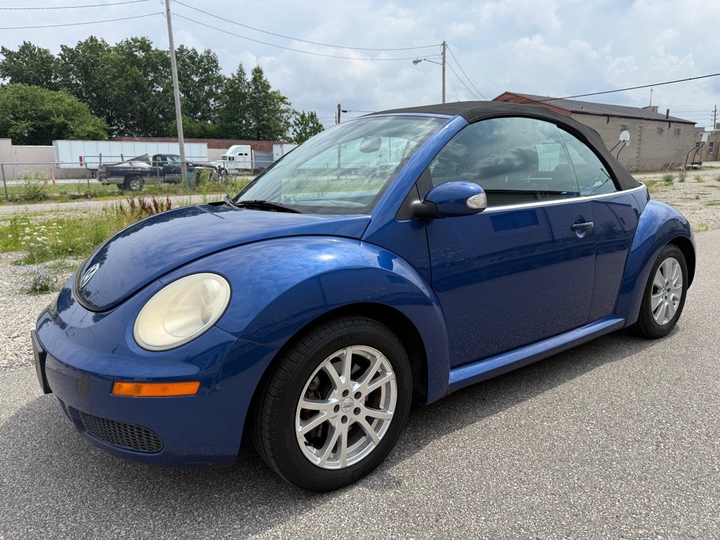 Used 2008 Volkswagen Beetle S FWD image 7