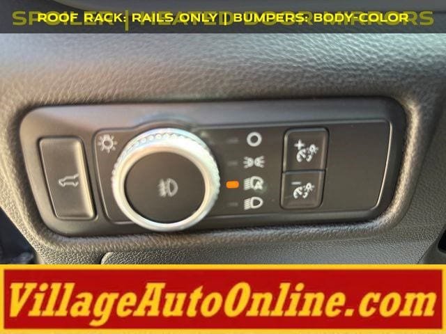 Used 2022 Ford Explorer XLT w/ Equipment Group 202A AWD/4WD image 15