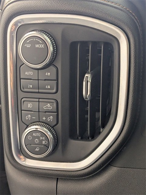 Used 2022 GMC Sierra 1500 AT4 w/ AT4 Premium Package image 16