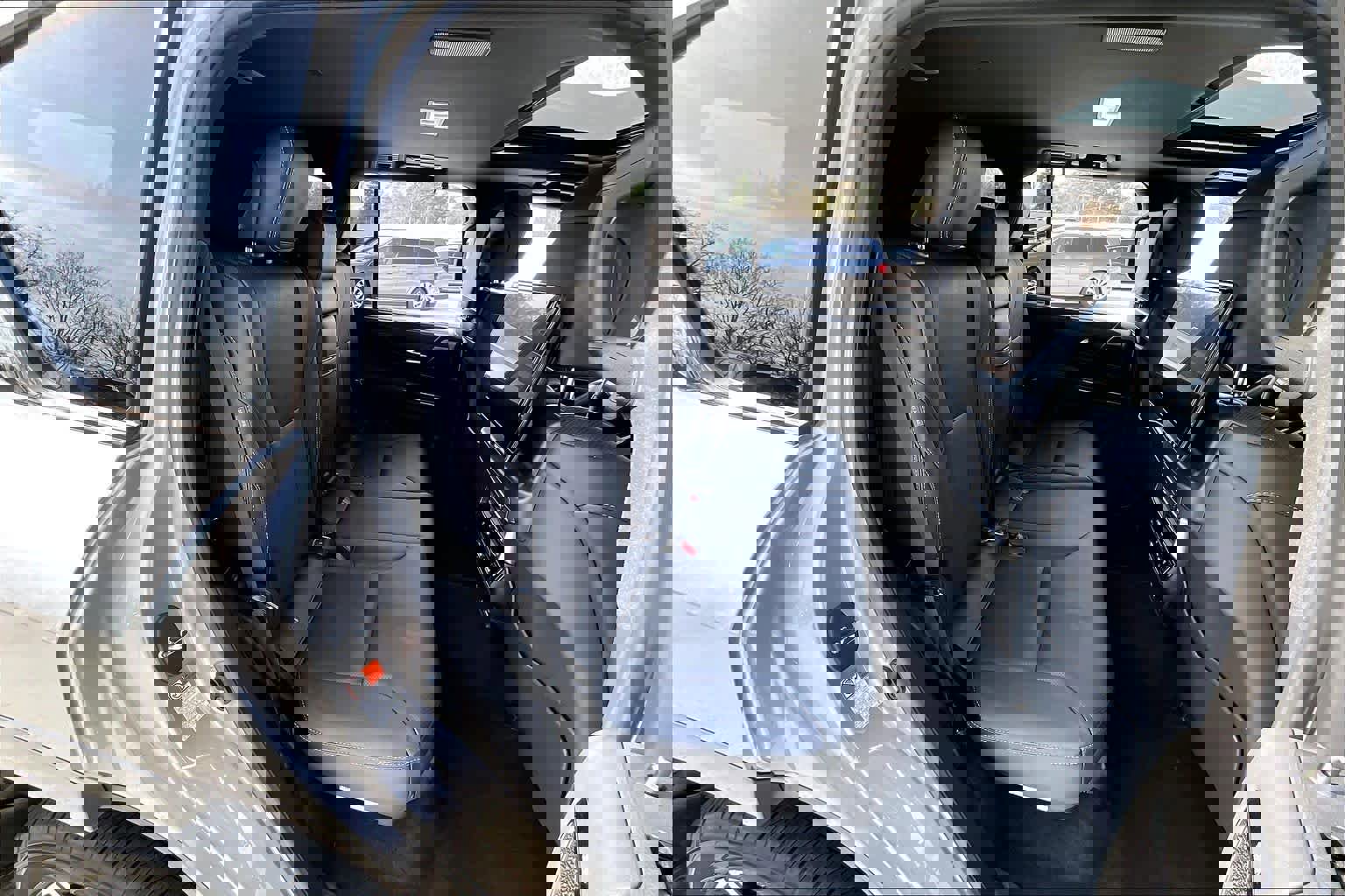 Used 2024 Lexus LX 600 4WD w/ Appearance Package image 18