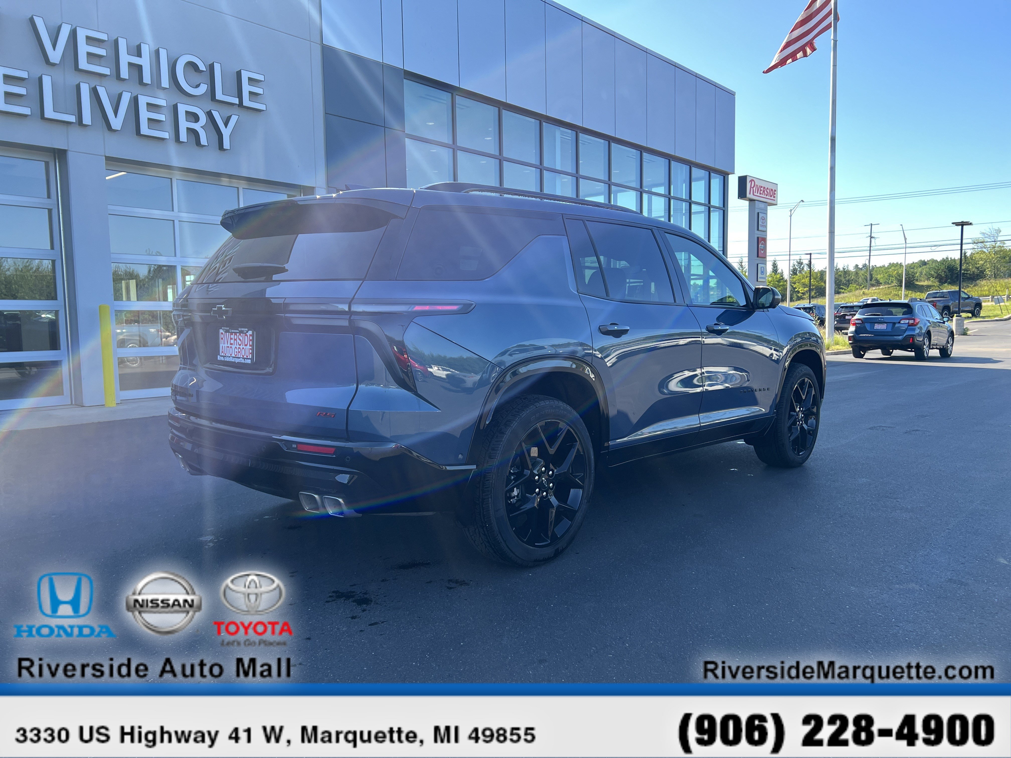 Used 2026 Chevrolet Traverse RS w/ LPO, Floor Liner Package AWD/4WD image 9