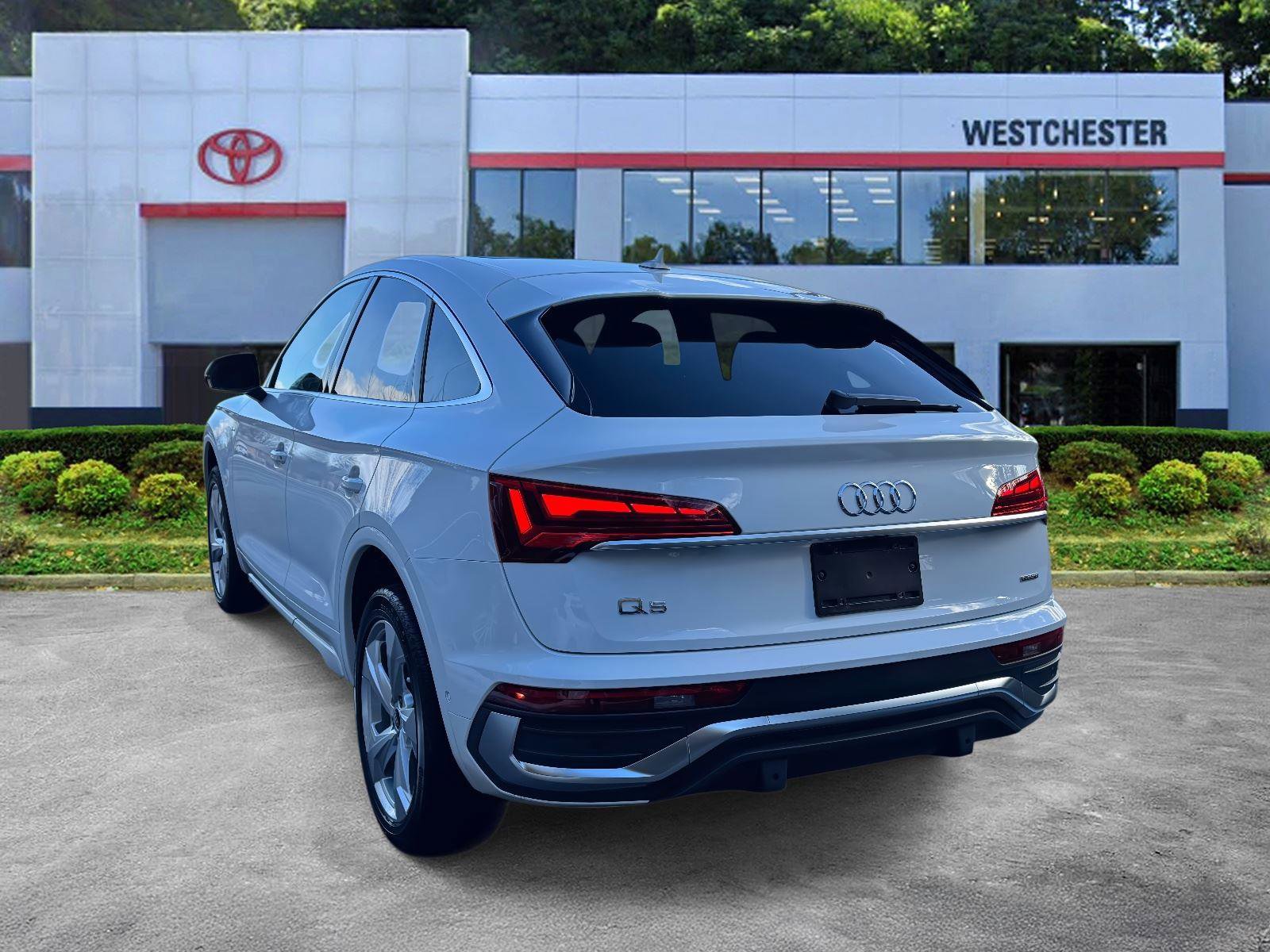 Used 2021 Audi Q5 Prestige image 5