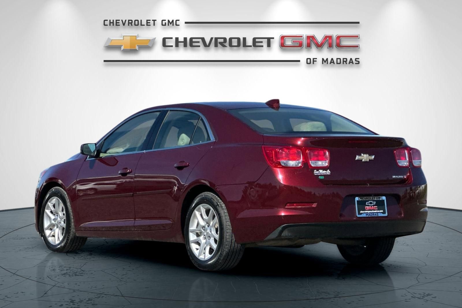 Used 2015 Chevrolet Malibu LT w/ Power Convenience Package FWD image 5