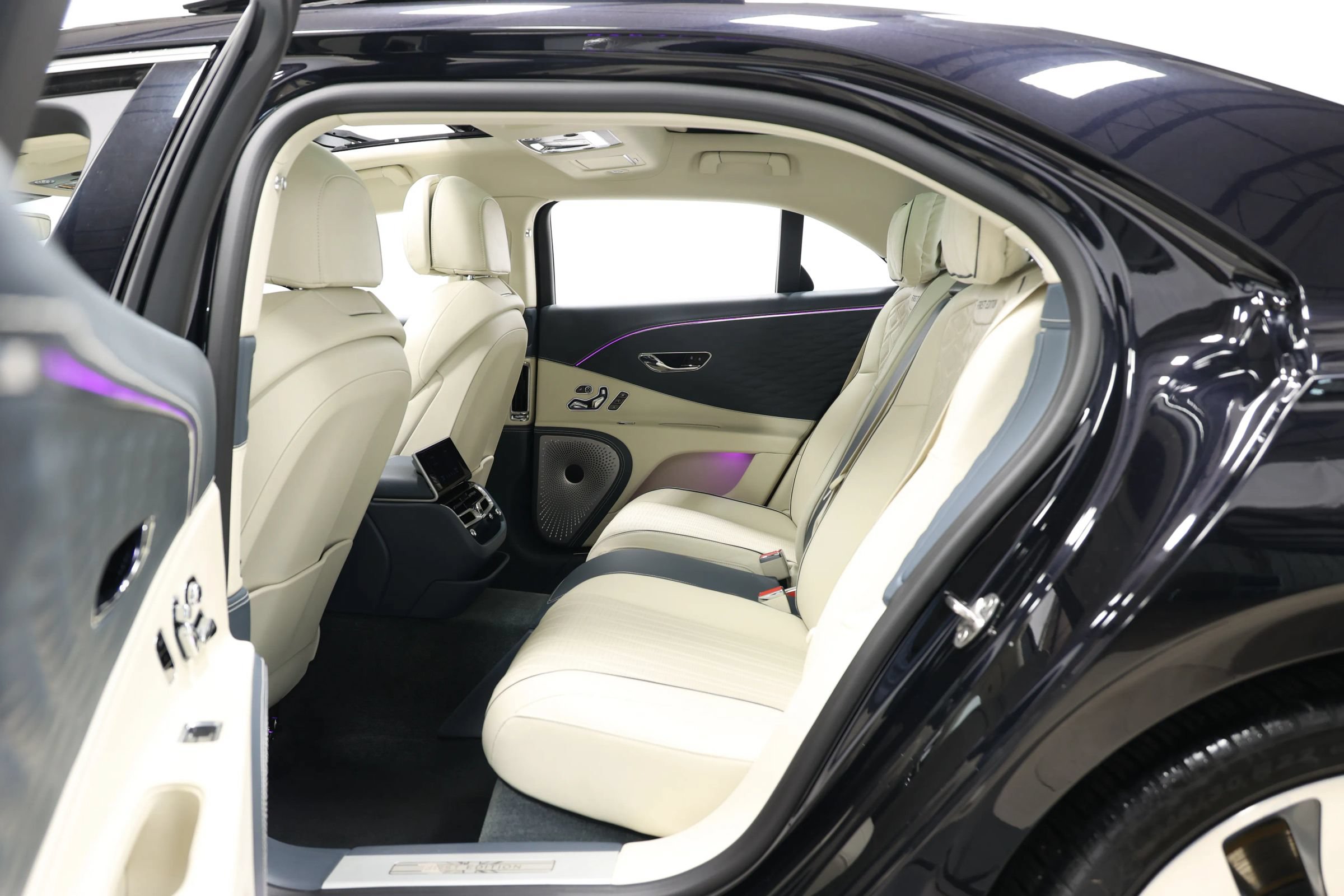 Used 2020 Bentley Flying Spur W12 w/ First Edition Specification AWD/4WD image 58