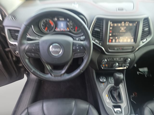 Used 2019 Jeep Cherokee Trailhawk AWD/4WD image 10