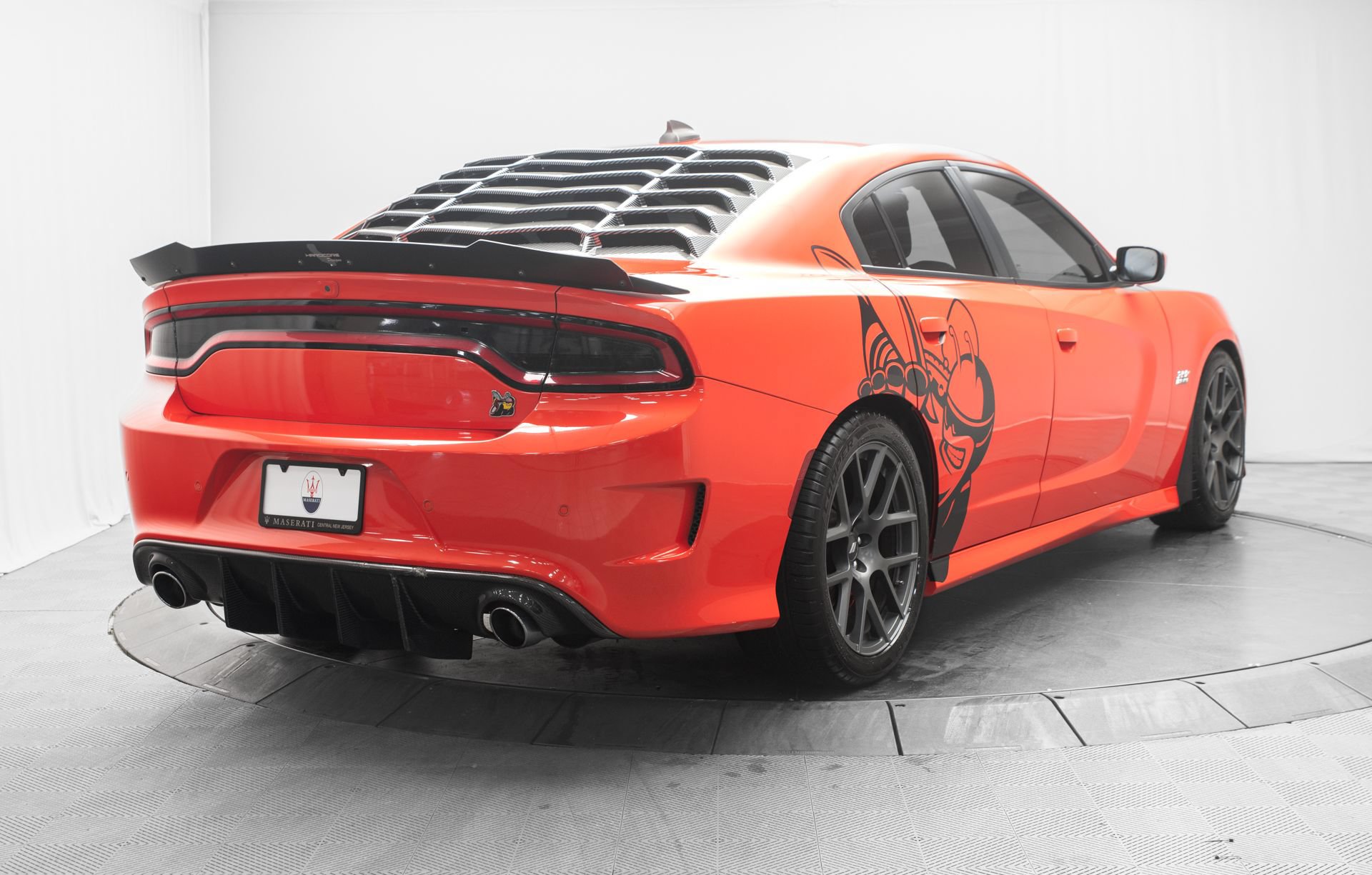Used 2017 Dodge Charger R/T Scat Pack w/ Beats Audio Group RWD image 3