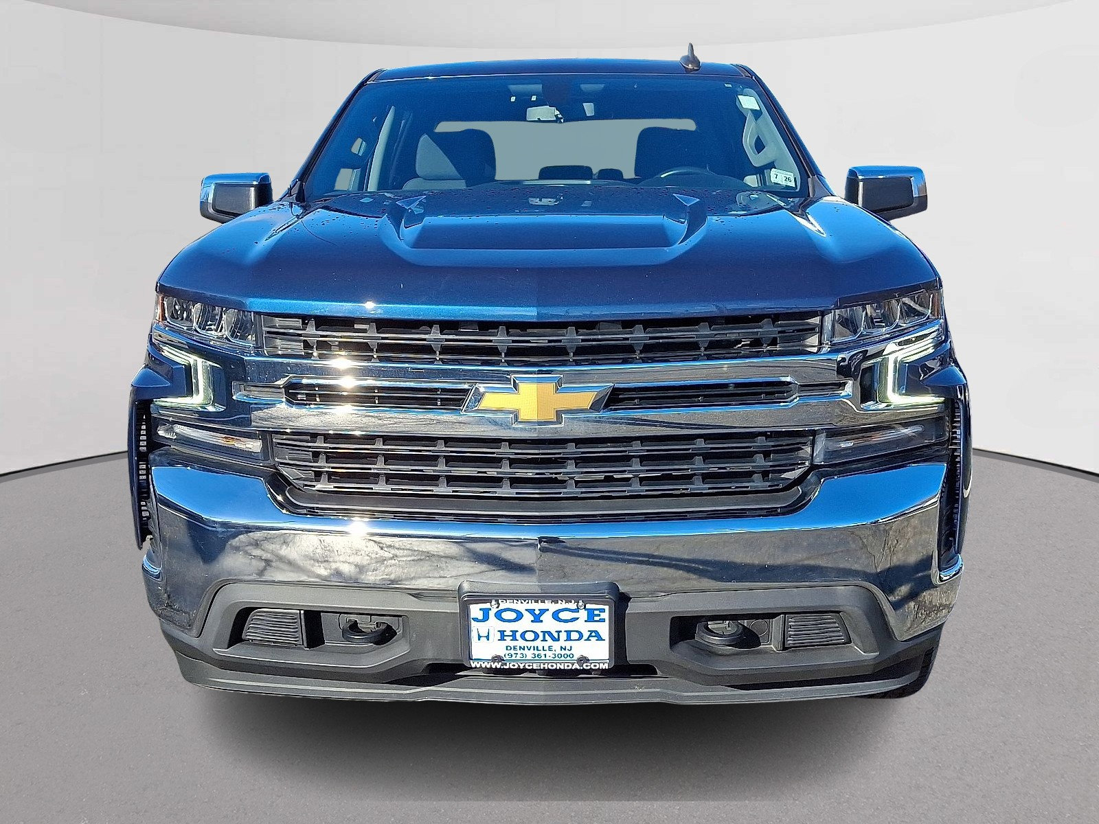 Used 2021 Chevrolet Silverado 1500 LT image 3