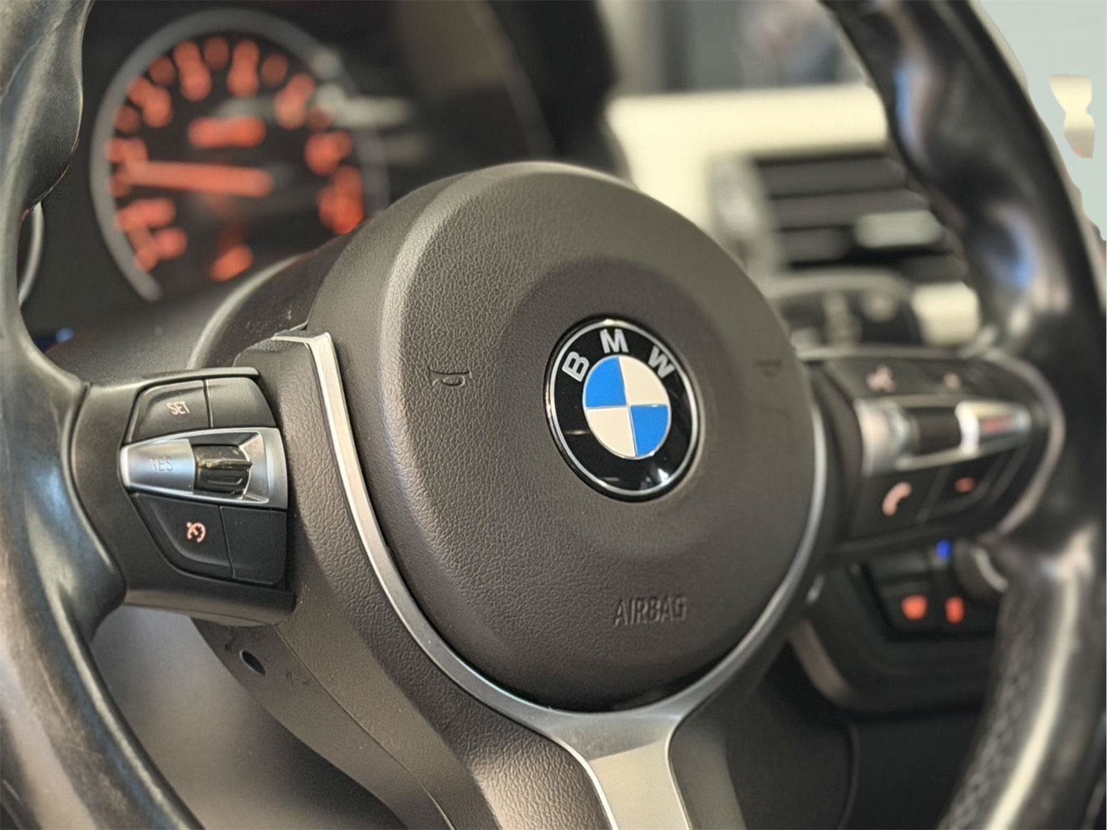 Used 2015 BMW 320i xDrive Sedan AWD/4WD image 22