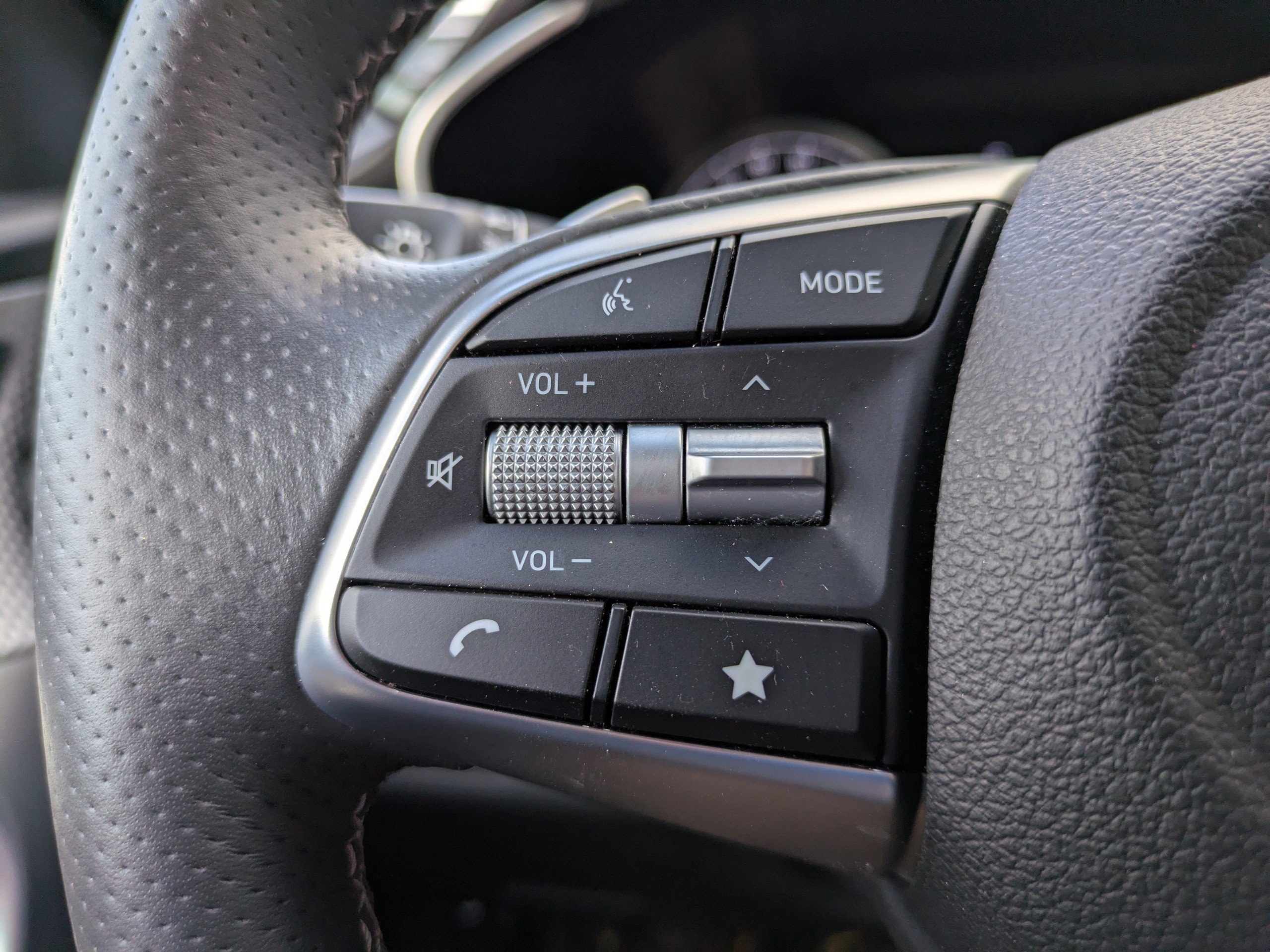 Certified 2023 Genesis G70 2.0T w/ Sport Prestige Package image 21