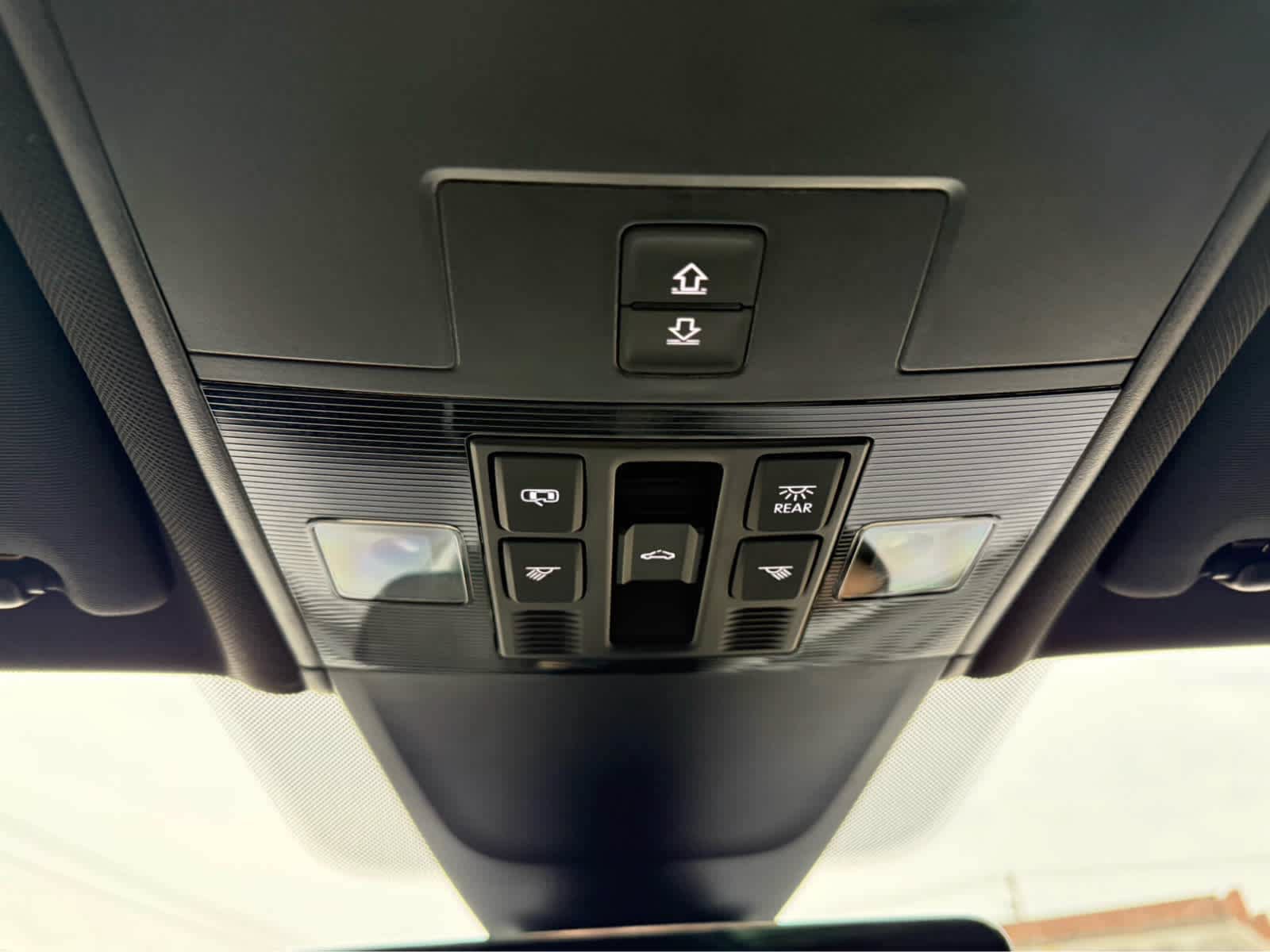 Used 2024 Volkswagen Tiguan SE R-Line AWD/4WD image 26