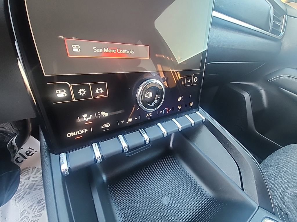 Used 2025 GMC Terrain Elevation image 21