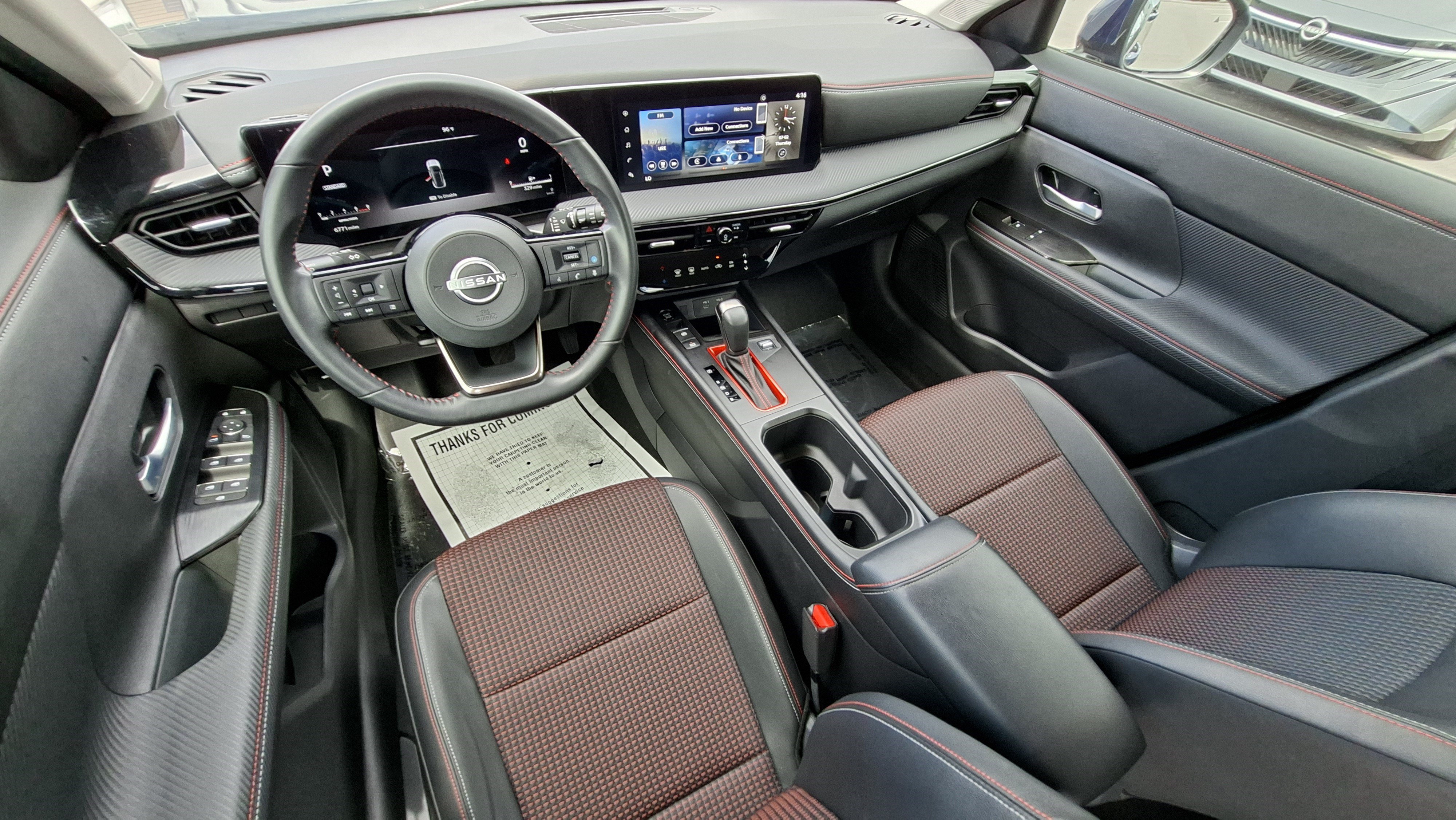 Certified 2025 Nissan Kicks SR FWD image 19