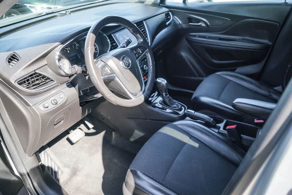 Used 2019 Buick Encore Sport Touring FWD image 16