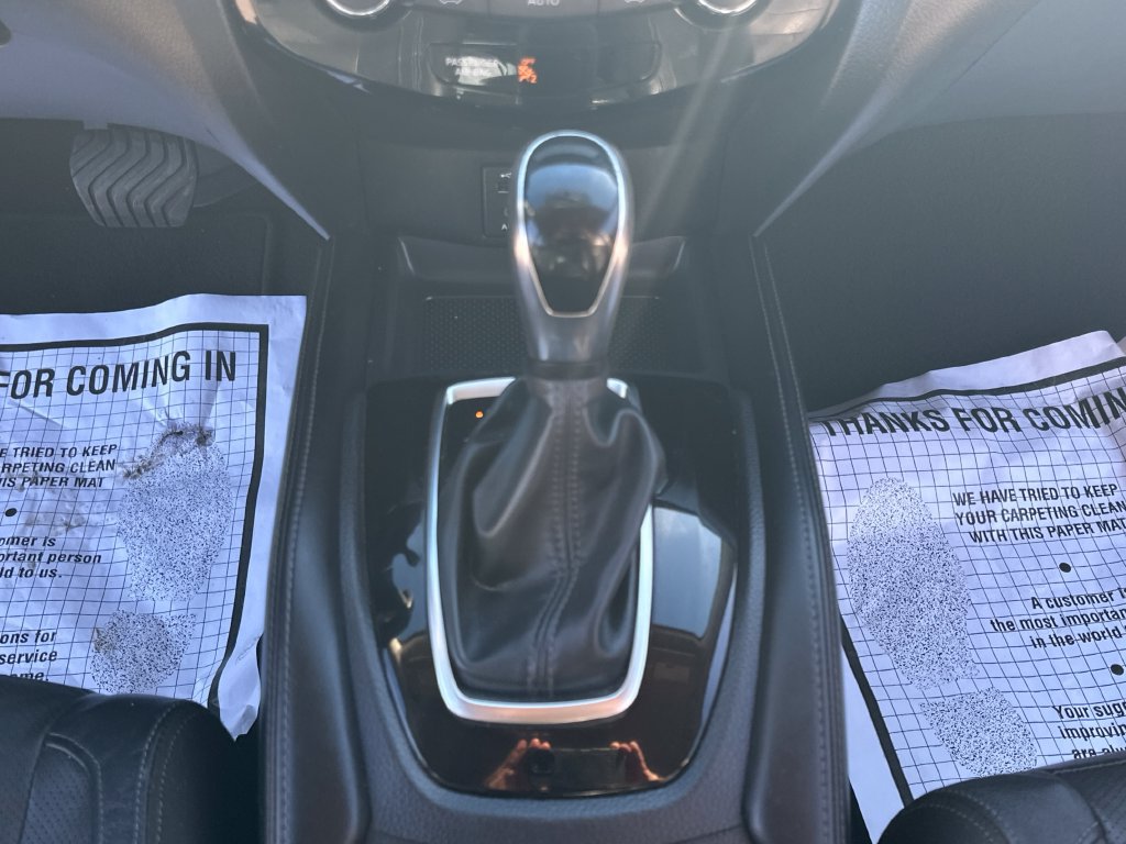 Used 2017 Nissan Rogue Sport SL AWD/4WD image 35