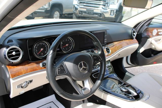 Used 2017 Mercedes-Benz E 300 image 18