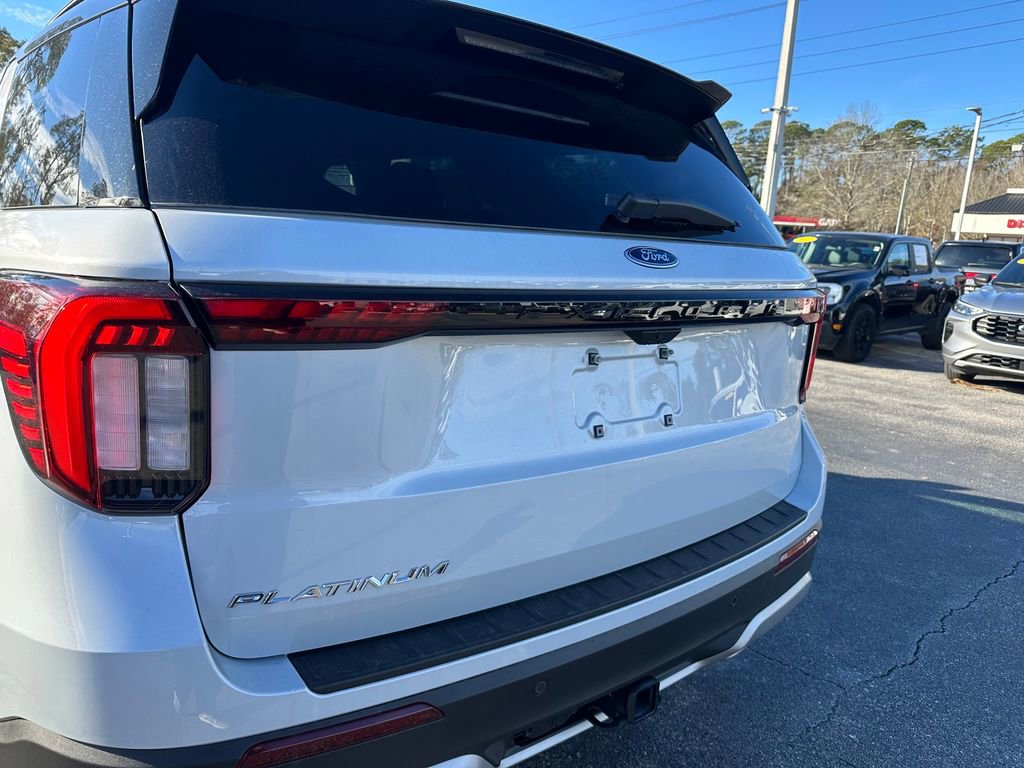 New 2025 Ford Explorer Platinum image 17