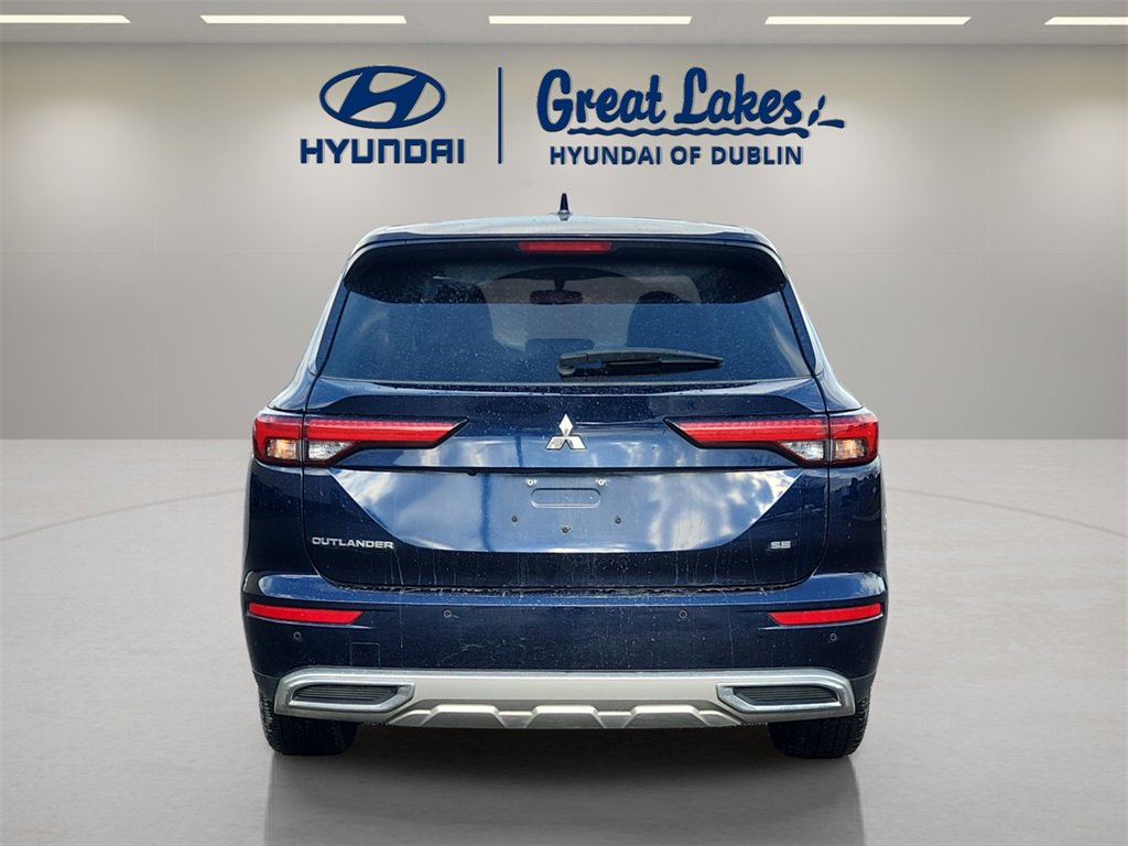 Used 2024 Mitsubishi Outlander SE image 4
