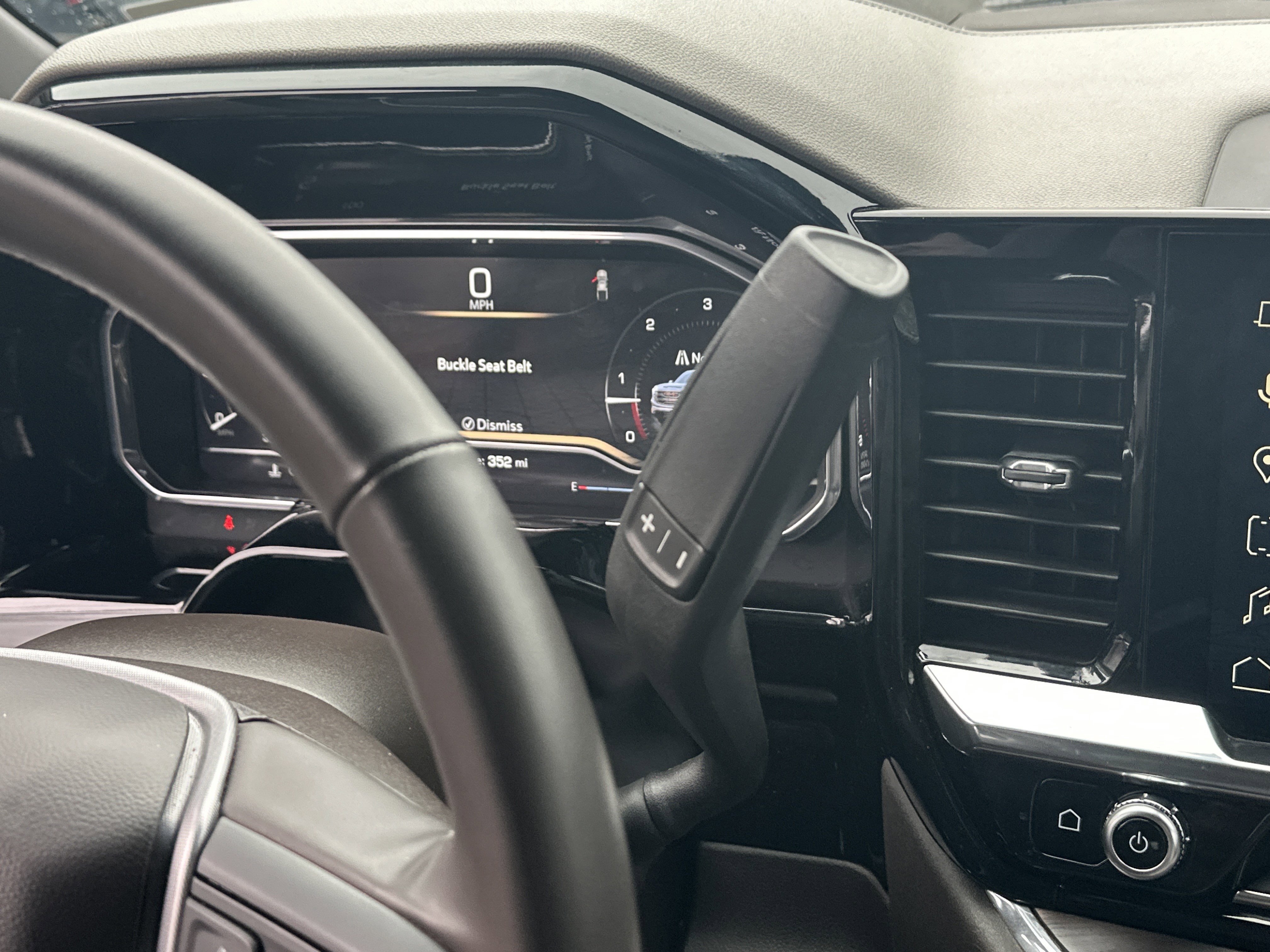 Certified 2025 GMC Sierra 1500 SLT image 31