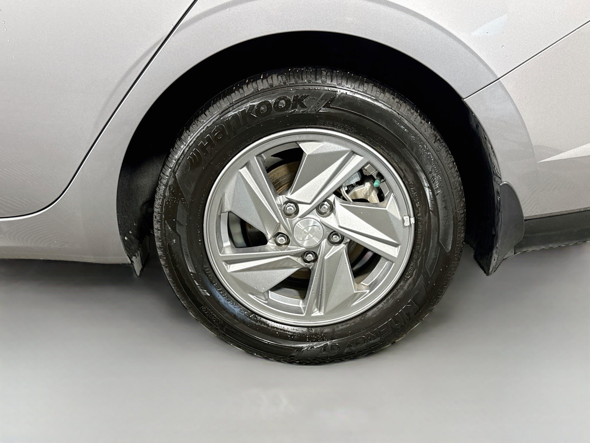 Used 2025 Hyundai Elantra SE FWD image 36