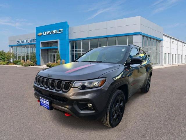 Used 2024 Jeep Compass Trailhawk AWD/4WD image 1