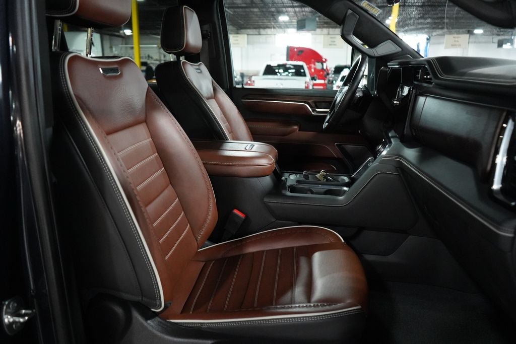 Used 2025 GMC Sierra 2500 Denali Ultimate w/ LPO, GMC Protection Package AWD/4WD image 28