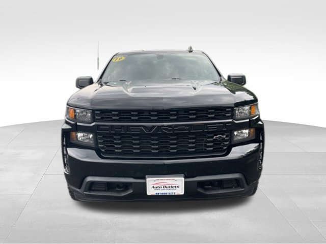 Used 2019 Chevrolet Silverado 1500 Custom w/ Custom Value Package AWD/4WD image 2