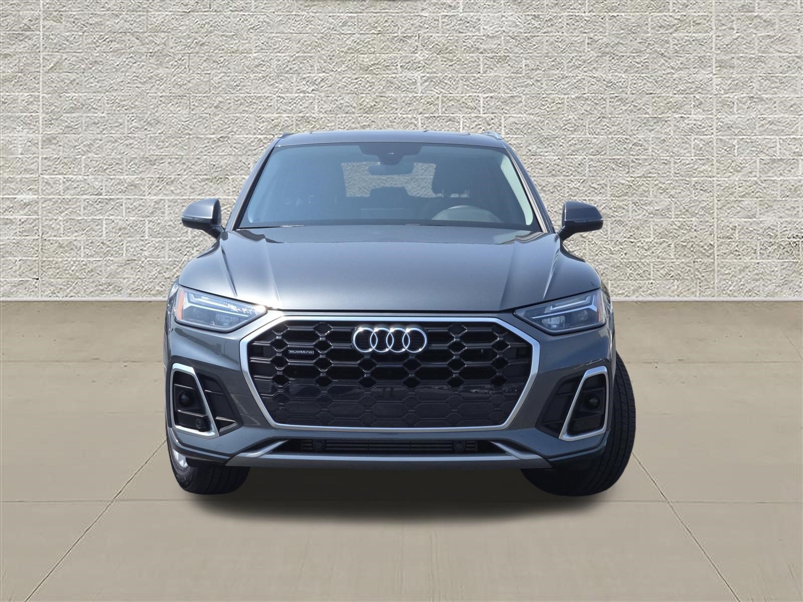 Certified 2023 Audi Q5 2.0T Premium AWD/4WD image 2