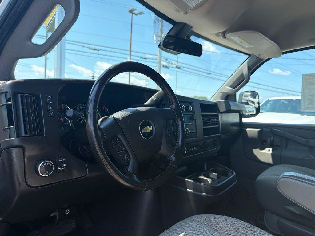 Used 2020 Chevrolet Express 2500 w/ Driver Convenience Package RWD image 31