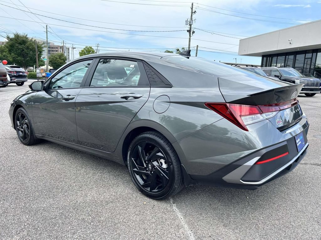 Certified 2026 Hyundai Elantra Sport FWD image 4