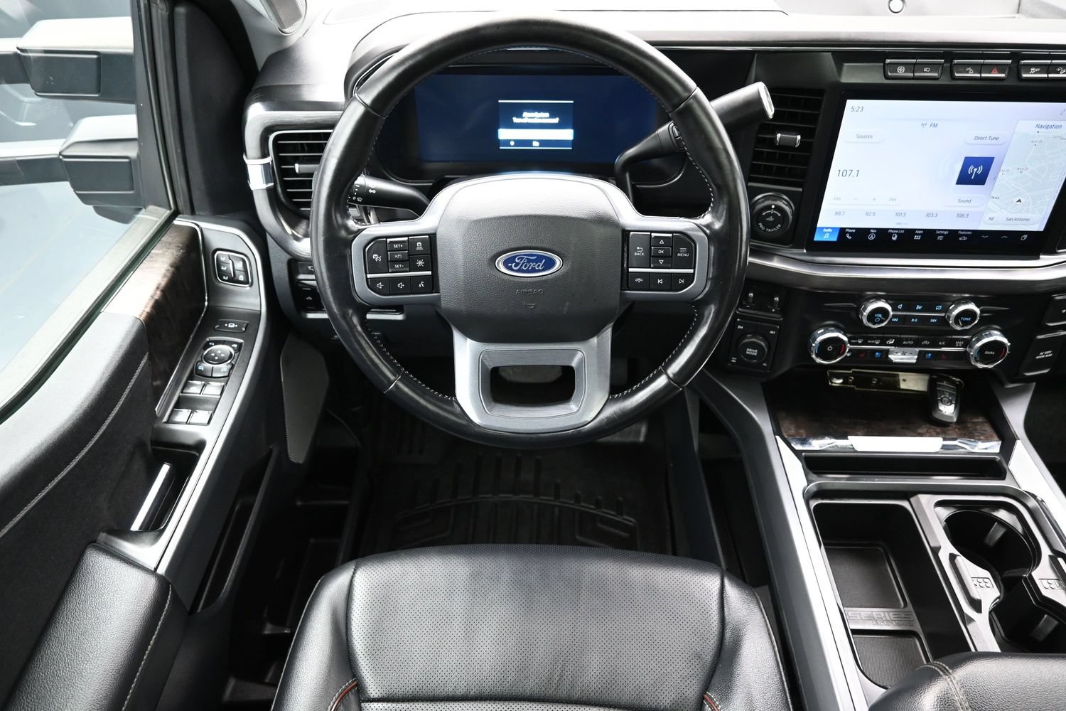 Used 2023 Ford F250 Lariat w/ Lariat Ultimate Package AWD/4WD image 26