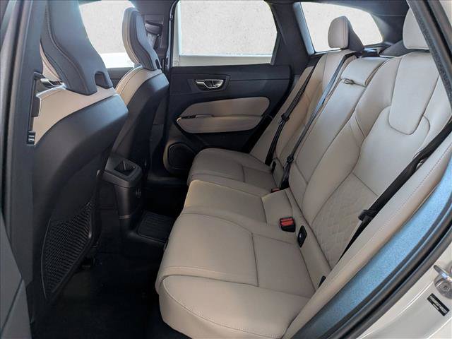 New 2026 Volvo XC60 T8 Plus w/ Climate Package PRO AWD/4WD image 17