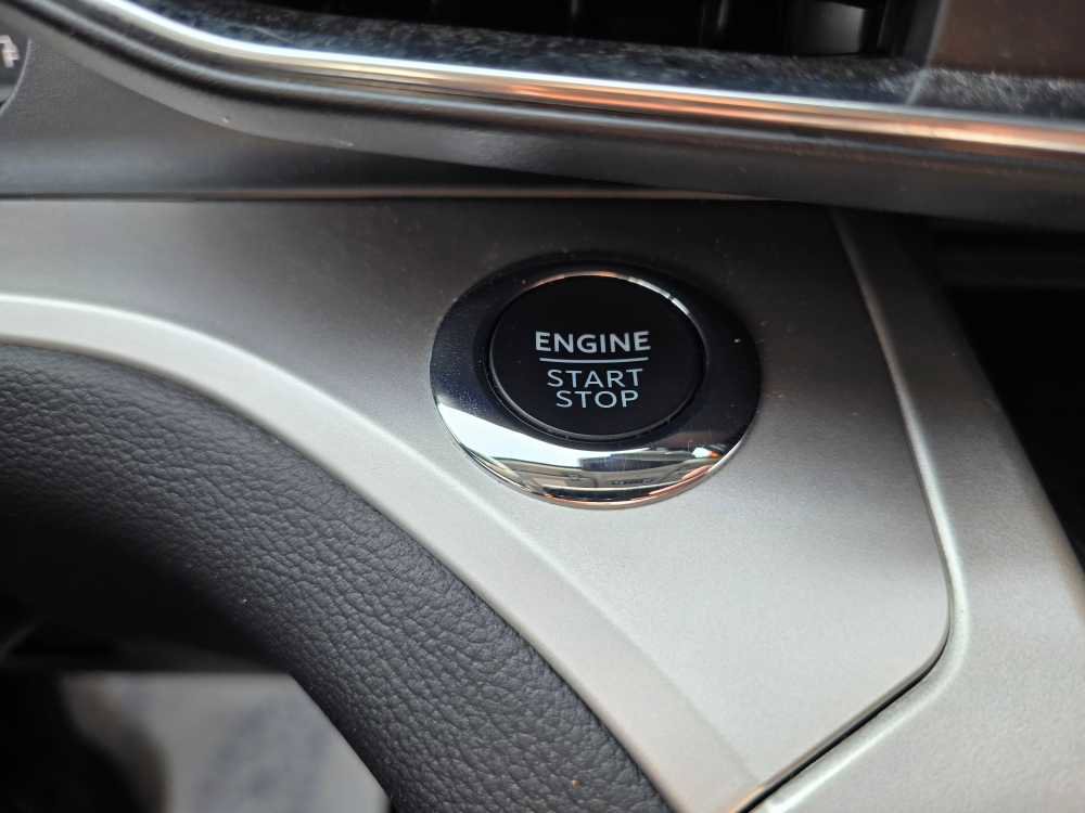 Used 2022 Ford Explorer XLT w/ Equipment Group 202A image 39