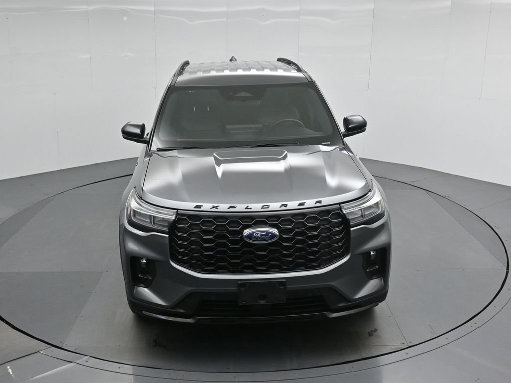 Used 2025 Ford Explorer ST-Line image 40