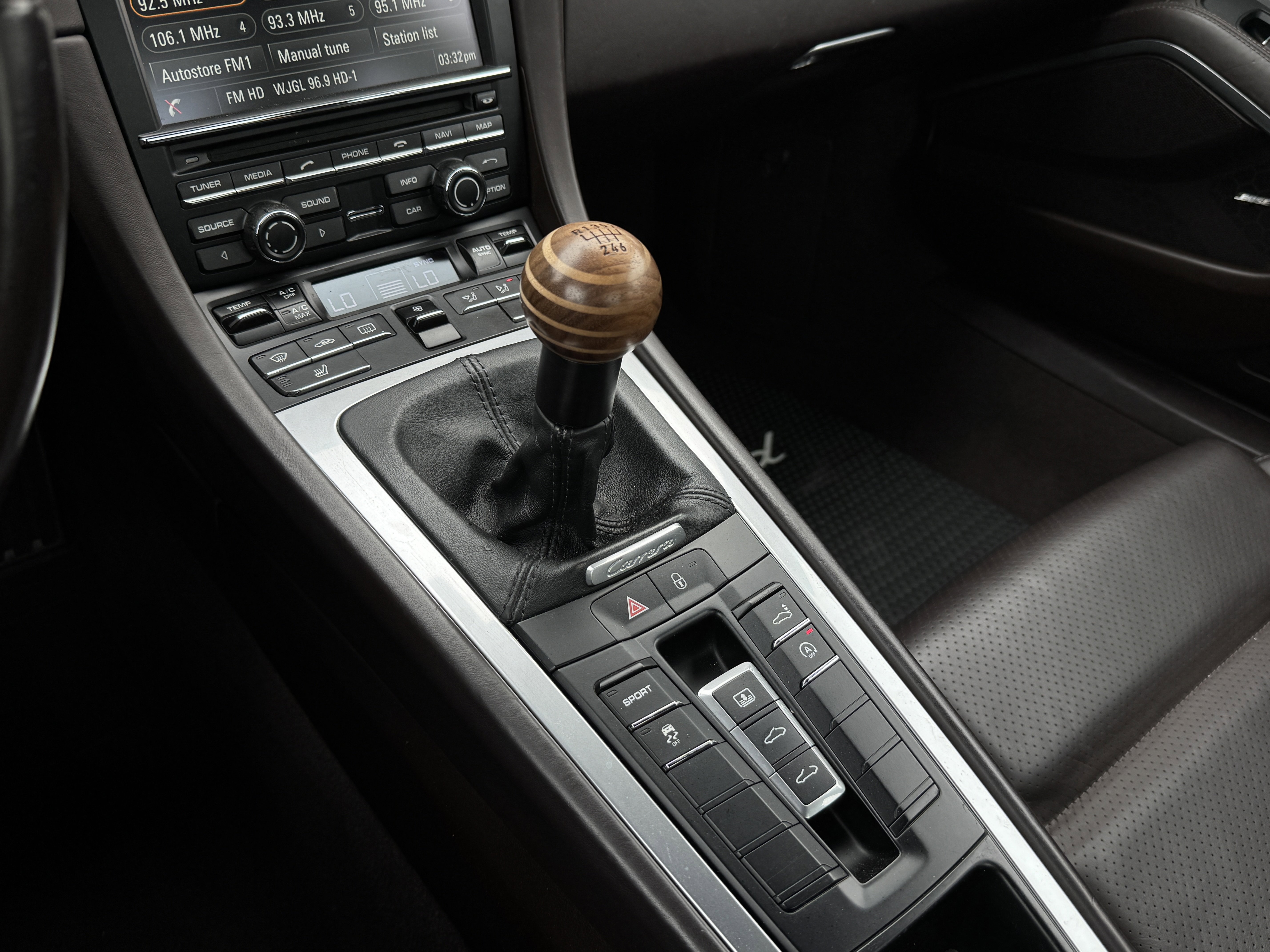 Used 2015 Porsche 911 Carrera RWD image 32