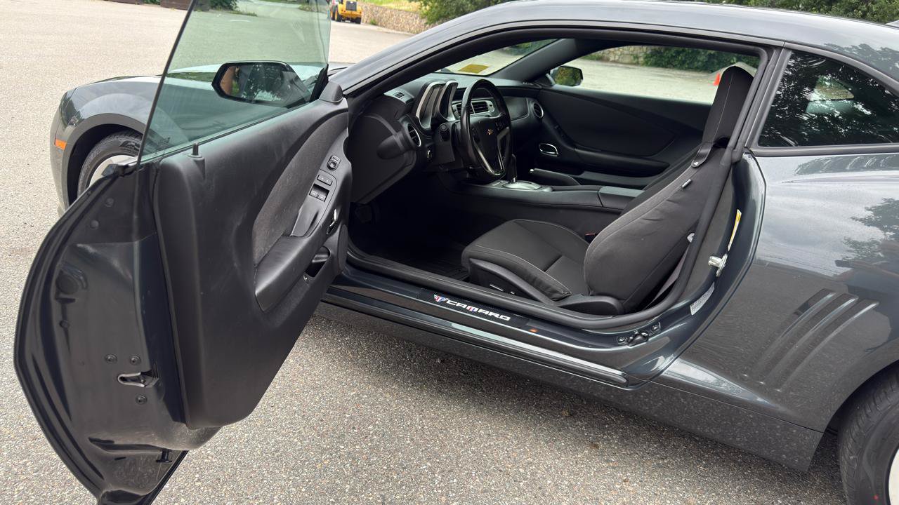 Used 2015 Chevrolet Camaro LT w/ RS Package RWD image 13