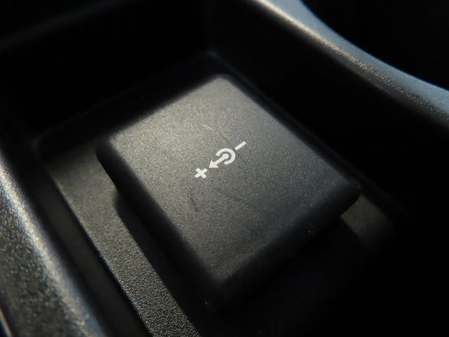 Used 2024 Jaguar F-PACE R-Dynamic S image 29