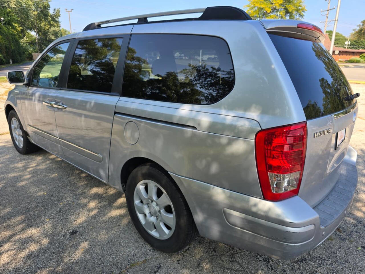 Used 2007 Hyundai Entourage GLS image 6