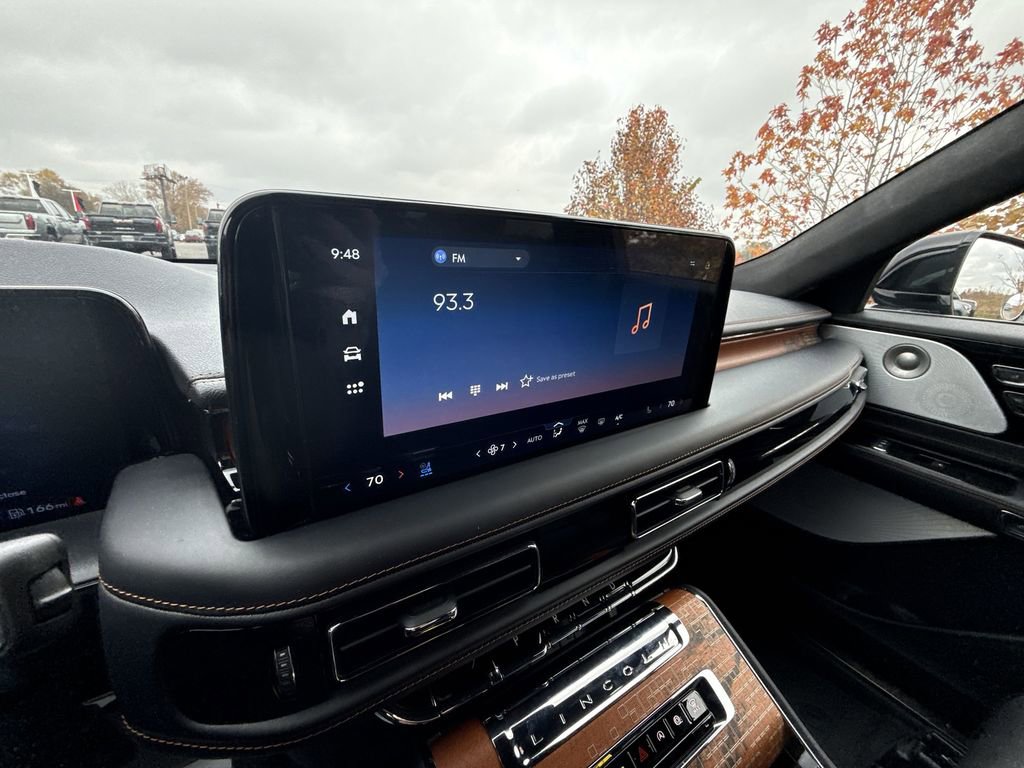 Used 2025 Lincoln Aviator Black Label image 19