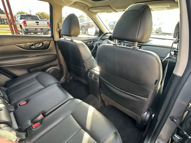 Used 2018 Nissan Rogue SL w/ Premium Package image 26
