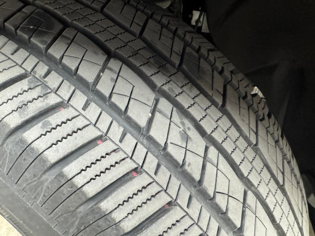 Used 2024 Chevrolet Silverado 1500 LT image 29