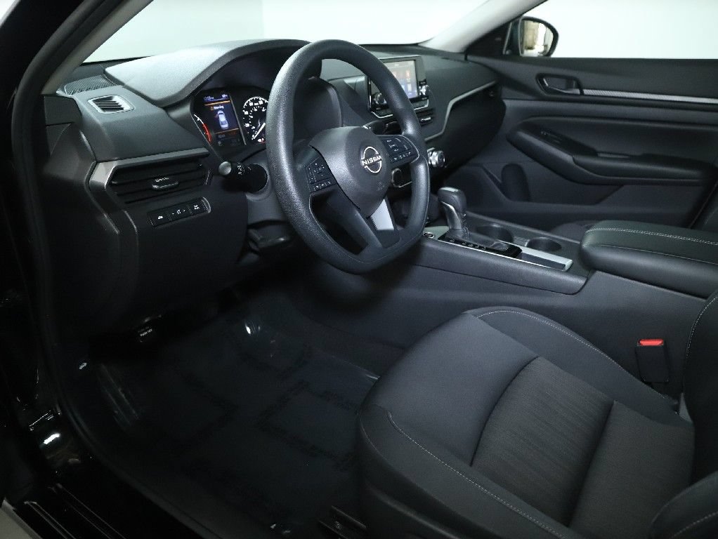 Used 2023 Nissan Altima 2.5 S FWD image 17