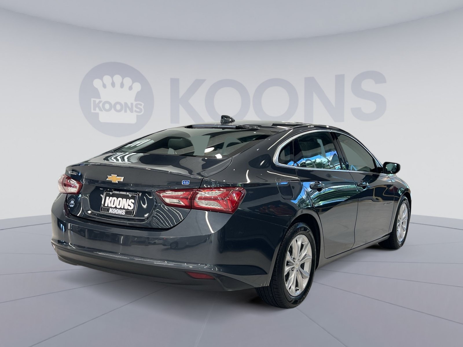 Used 2019 Chevrolet Malibu Hybrid w/ Leather Package FWD image 7