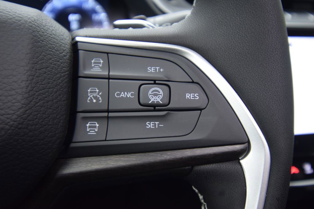 New 2026 Jeep Grand Cherokee Limited w/ Luxury Tech Group II AWD/4WD image 28