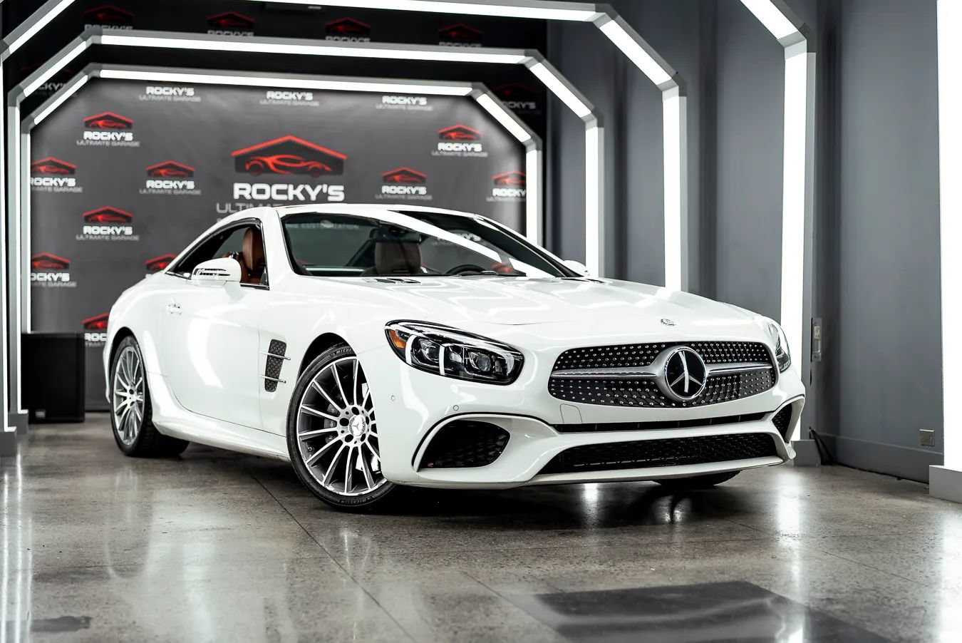 Used 2017 Mercedes-Benz SL 450 image 3