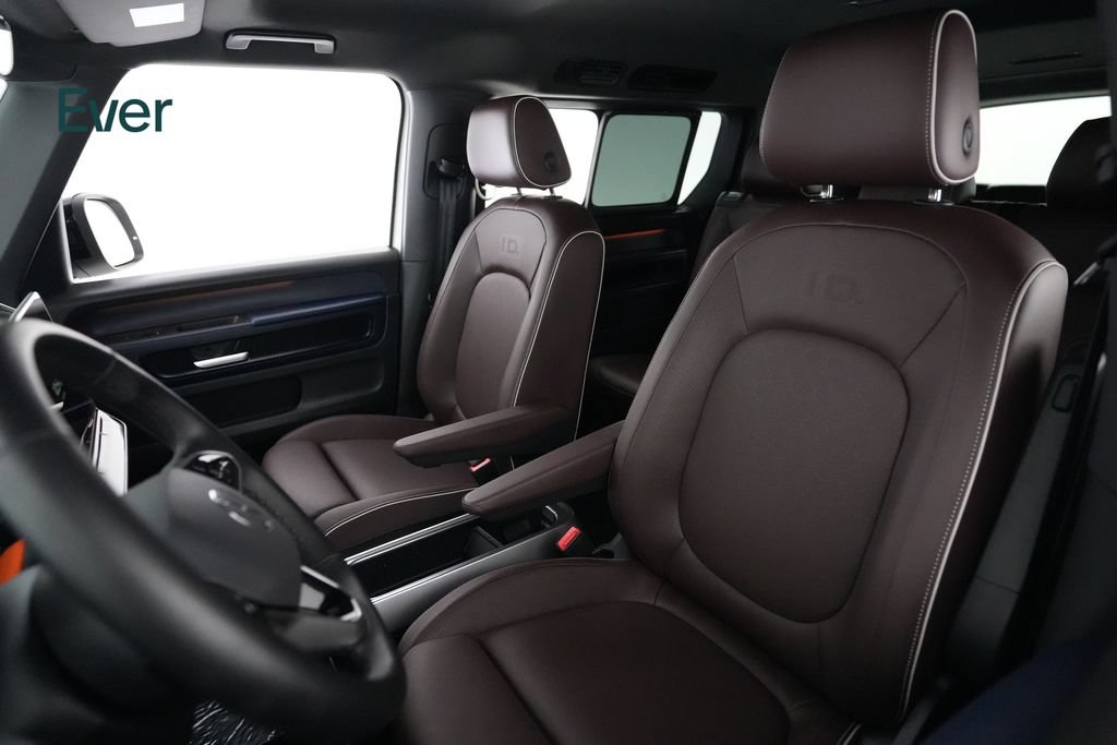 Used 2025 Volkswagen ID. Buzz Pro S RWD image 4