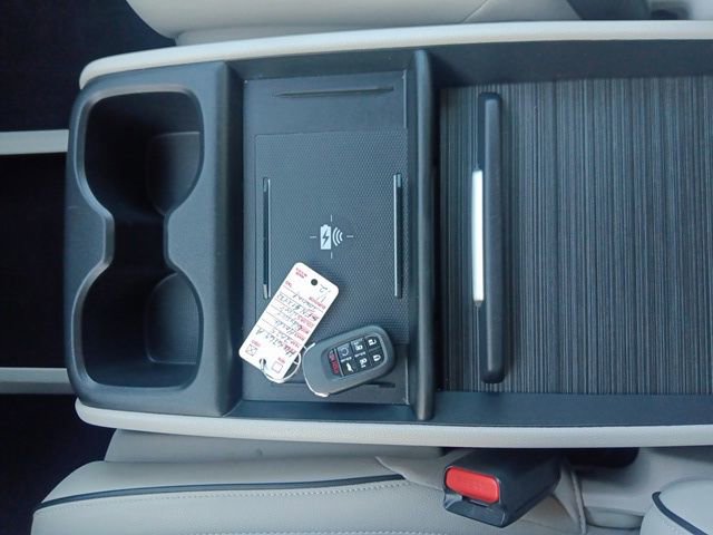 Used 2025 Honda Odyssey Touring image 23