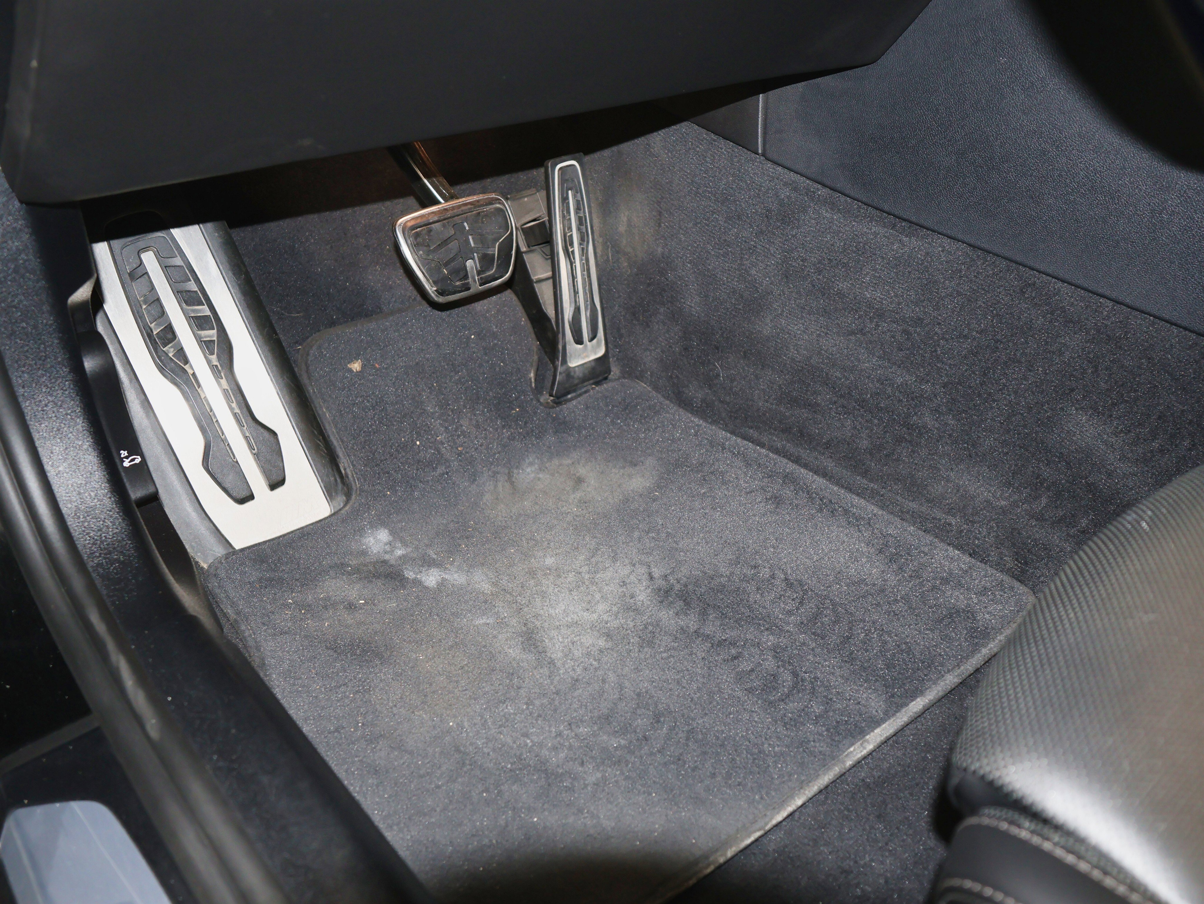 Used 2021 BMW M850i xDrive Convertible image 21