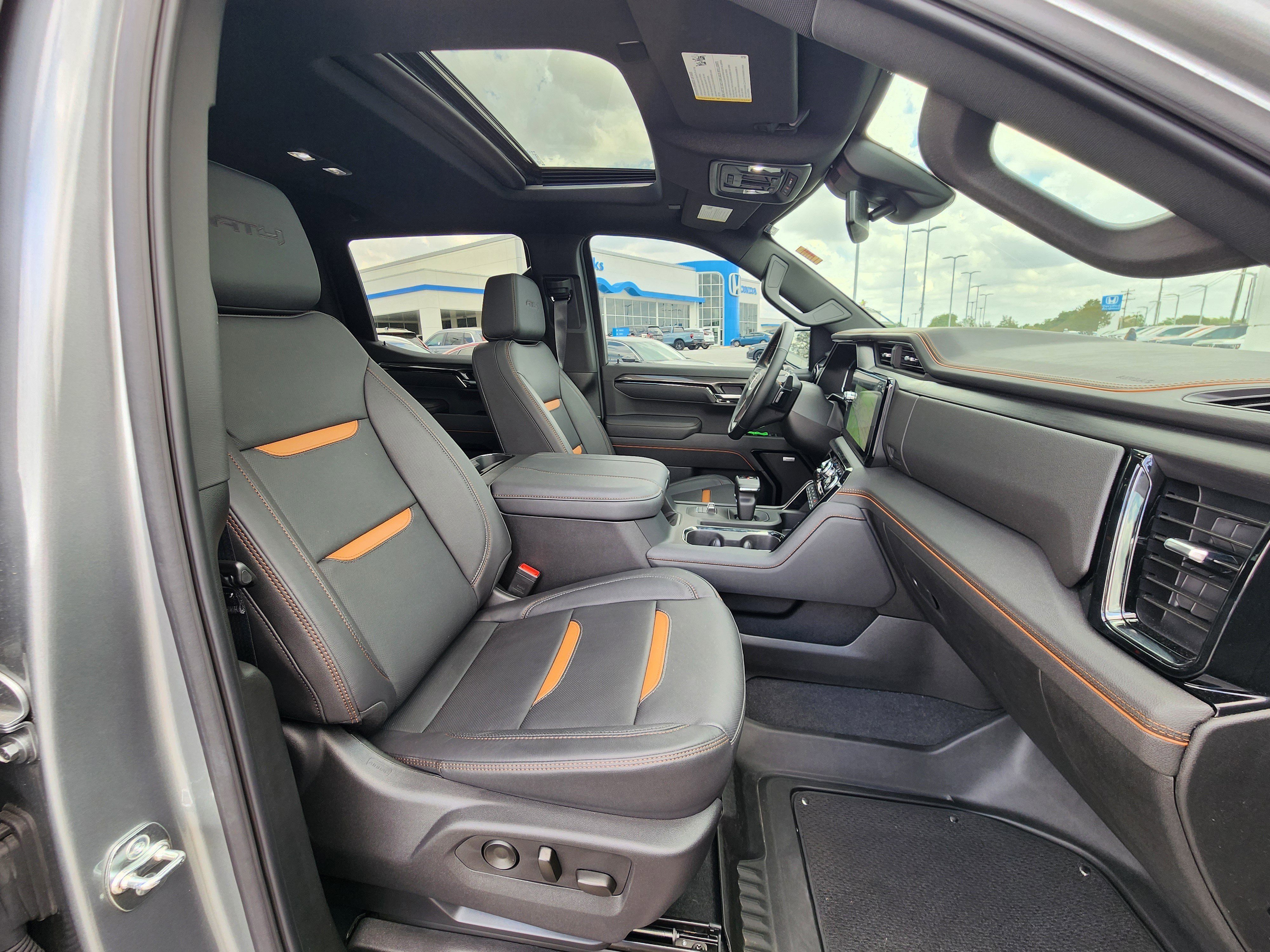 Used 2025 GMC Sierra 1500 AT4 w/ AT4 Premium Package image 13